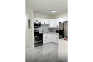 13180 NW 11th Ave, North Miami, FL 33168 - MLS#A11872948