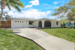 79 Constitution Dr, Naples, FL 34112 - MLS#A11872951