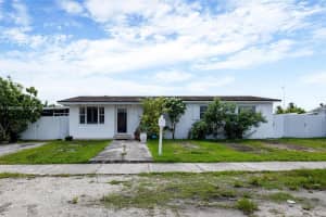 11520 SW 191st St, Miami, FL 33157 - MLS#A11872960