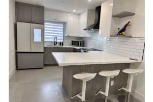 64 NW 52nd St, Miami, FL 33127 - MLS#A11872969