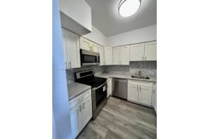 7441 Wayne Ave 4R, Miami Beach, FL 33141 - MLS#A11872970