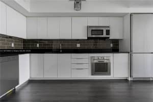 92 SW 3rd St 4509, Miami, FL 33130 - MLS#A11872984