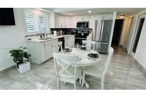 443 4th Rd Side, Key Largo