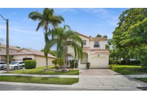 1498 NW 153rd Ln, Pembroke Pines, FL 33028 - MLS#A11873063