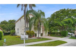 1498 NW 153rd Ln, Pembroke Pines, FL 33028 - MLS#A11873063