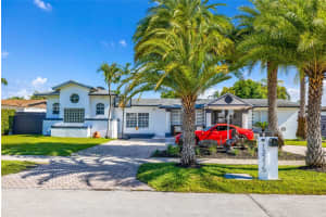 13215 SW 53rd St, Miami, FL 33175 - MLS#A11873088