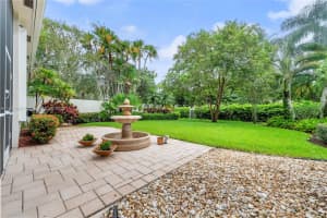 2518 Bay Pointe Ct, Weston, FL 33327 - MLS#A11873097