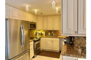1985 S Ocean Dr 3c, Hallandale Beach