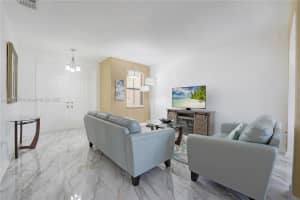 11324 NW 74th Ter, Doral, FL 33178 - MLS#A11873160