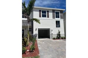 1769 Se 7th Ter, Homestead