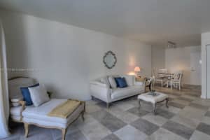1200 West Ave 1422, Miami Beach, FL 33139 - MLS#A11873196