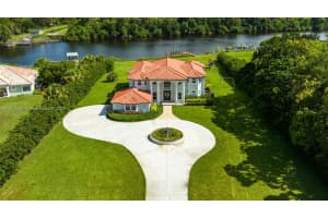 6152 SW Banks St, Palm City, FL 34990 - MLS#A11873208