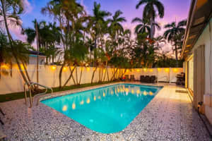 1244 Garfield St, Hollywood, FL 33019 - MLS#A11873217