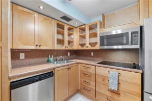 6500 Cypress Rd 107, Plantation, FL 33317 - MLS#A11873234