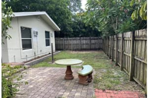 1565 Ne 32nd St B Oakland Park, FL 33334 - MLS#A11873238