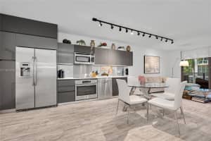 31 SE 6th St 304, Miami, FL 33131 - MLS#A11873279