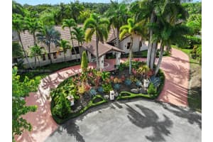 10304 Sw 87th Ct, Miami