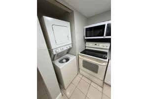 10000 NW 80th Ct 2345, Hialeah Gardens, FL 33016 - MLS#A11873308