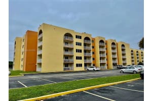 7000 NW 186th St 4-121, Hialeah, FL 33015 - MLS#A11873314