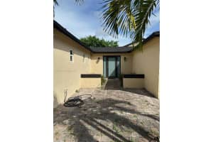 6061 NW 198th Ter, Miami, FL 33015 - MLS#A11873335