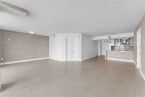 10 Venetian Way 1903, Miami Beach, FL 33139 - MLS#A11873367
