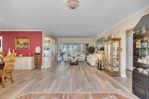 16561 Royal Poinciana Dr, Weston, FL 33326 - MLS#A11873372