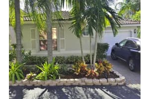 1140 Lidflower St, Hollywood