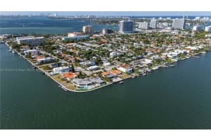 7508 W Treasure Dr, North Bay Village, FL 33141 - MLS#A11873417