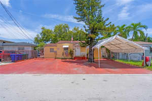 811 NW 24th Ct, Miami, FL 33125 - MLS#A11873444