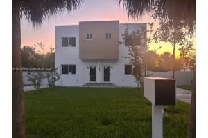 723 NW 19th Ave B, Fort Lauderdale, FL 33311 - MLS#A11873458