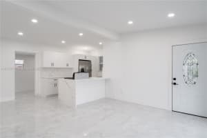 4041 NE 15th Ter, Pompano Beach, FL 33064 - MLS#A11873477