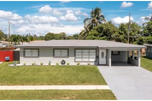 521 W Evanston Cir, Fort Lauderdale, FL 33312 - MLS#A11873479