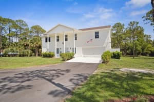 25401 SW 86th St, Indian Town, FL 34956 - MLS#A11873511