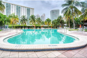 19380 NE Collins Ave 526, Sunny Isles Beach, FL 33160 - MLS#A11873539