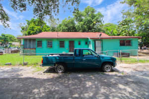 105 NW 58th St, Miami, FL 33127 - MLS#A11873546