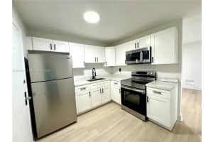 12215 W Dixie Hwy 304, North Miami, FL 33161 - MLS#A11873570