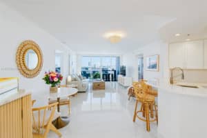 1800 Sunset Harbour Dr 703, Miami Beach, FL 33139 - MLS#A11873594