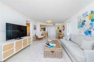 1800 Sunset Harbour Dr 703, Miami Beach, FL 33139 - MLS#A11873594