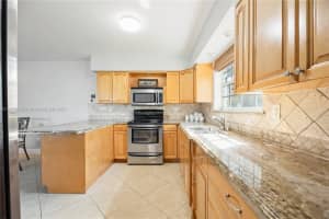 4200 Nw 2nd St, Plantation