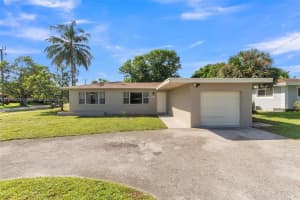 4200 Nw 2nd St Plantation, FL 33317 - MLS#A11873629