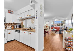 2524 NW 104th Ave 308, Sunrise, FL 33322 - MLS#A11873651