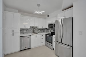 1950 S Ocean Dr 8J, Hallandale Beach, FL 33009 - MLS#A11873665