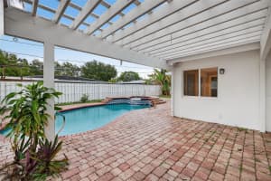 2201 NE 52nd St, Fort Lauderdale, FL 33308 - MLS#A11873668