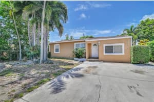 822 Avenida Hermosa, West Palm Beach