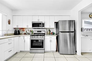 9480 NW 24th Pl, Sunrise, FL 33322 - MLS#A11873706