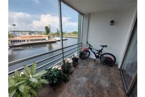 2741 Taft St 305, Hollywood, FL 33020 - MLS#A11873708