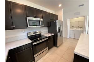 2424 SE 3rd St, Homestead, FL 33033 - MLS#A11873715