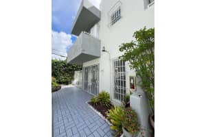 3591 SW 17th St 3591, Miami, FL 33145 - MLS#A11873718