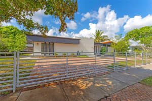 9350 Sw 88th Ter, Miami