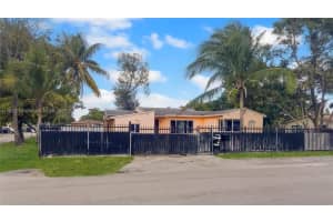 2995 NW 88th St, Miami, FL 33147 - MLS#A11873753